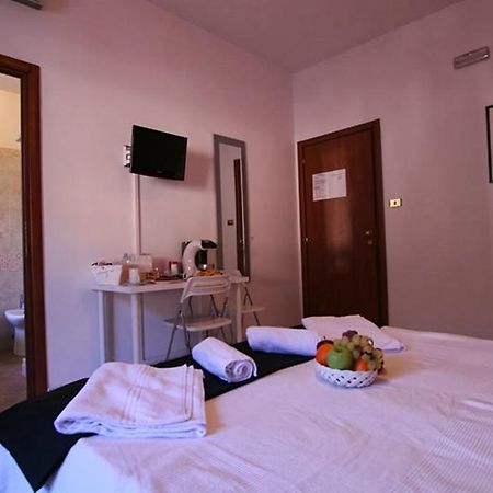 Guest House San Peter Рим Екстер'єр фото